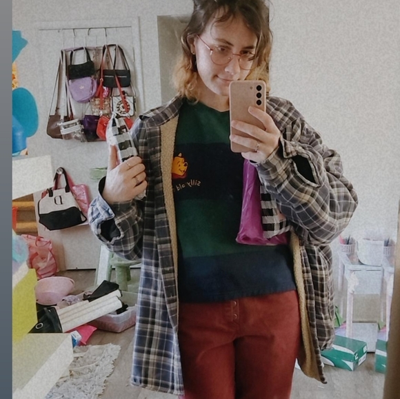 Meet your Posher, Amethyst - Picture 2 of 2